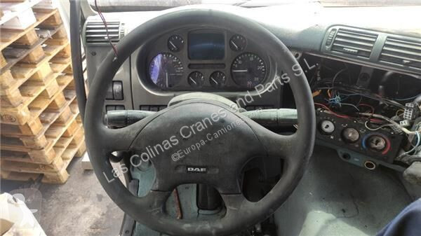 Reservdelar lastbilar DAF Volant pour camion...