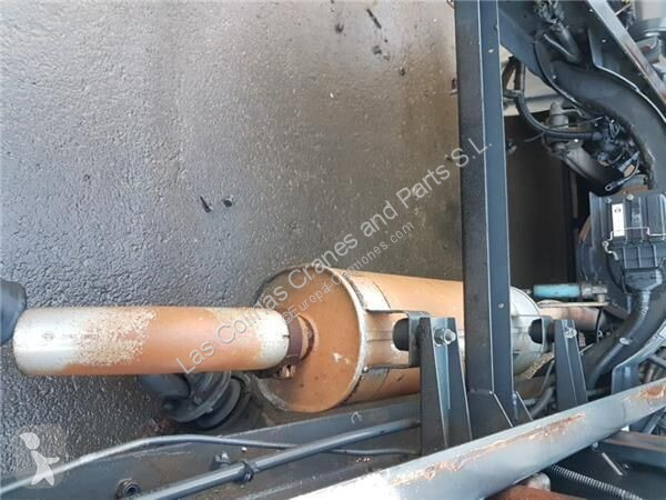 Pièces poids lourds Nissan Pot d'échappement...