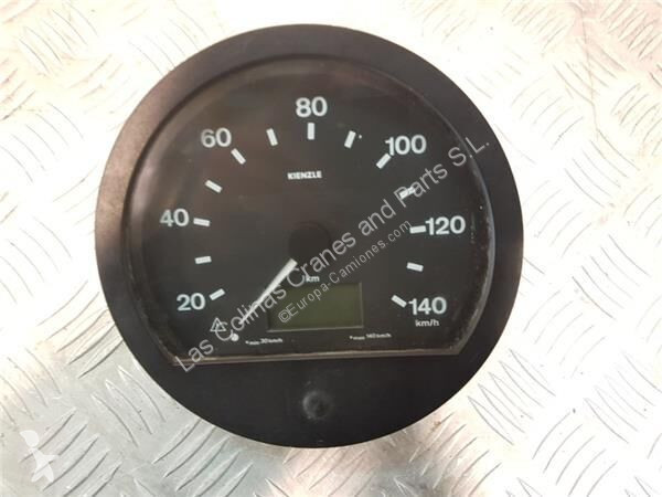 Reservdelar lastbilar Nissan Tableau de bord...