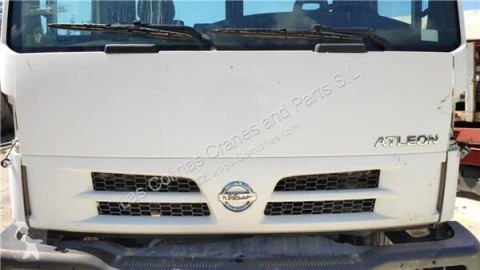Kryt / přední mříž Nissan
