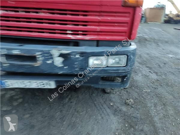 Reservdelar lastbilar Nissan Pare-chocs pour...