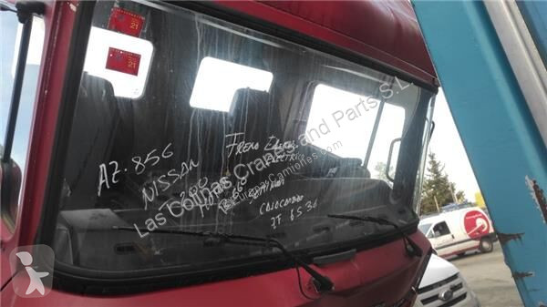 Náhradní díly pro kamiony Nissan Pare-soleil...