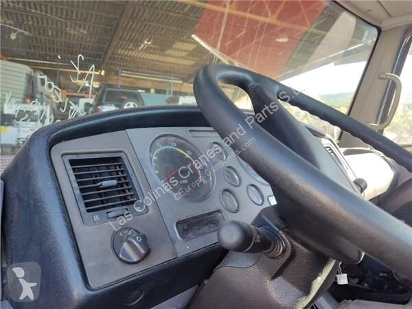 Náhradní díly pro kamiony Nissan Volant pour...