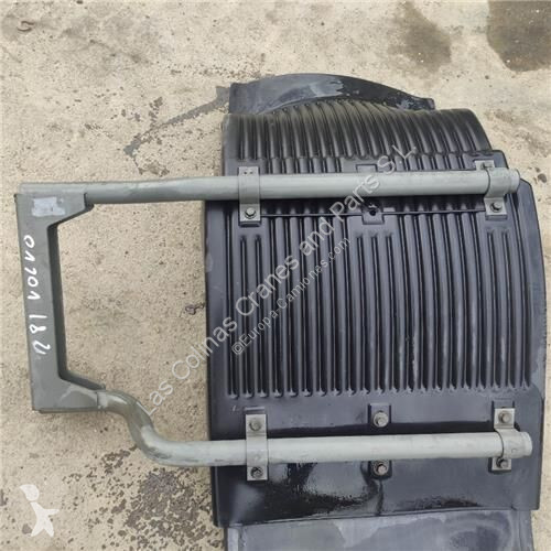 Piese camioane Volvo Garde-boue pour camion 7...