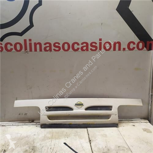 Piese camioane Nissan Calandre pour camion 28.11