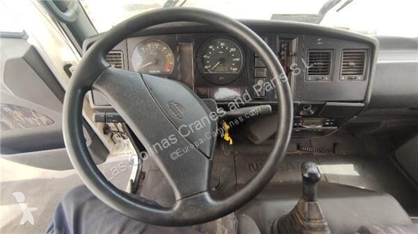 Náhradní díly pro kamiony Nissan Volant pour...