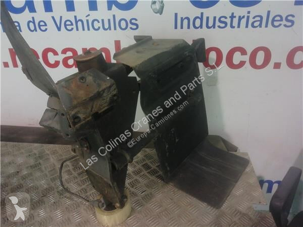 Reservdelar lastbilar Nissan Pare-chocs pour...