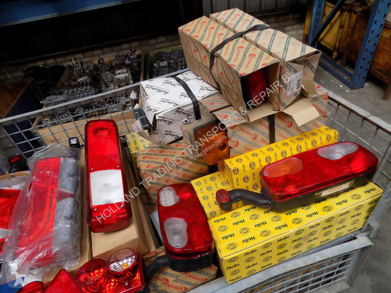 Vrachtwagenonderdelen  HELLA VERLICHTING truck...