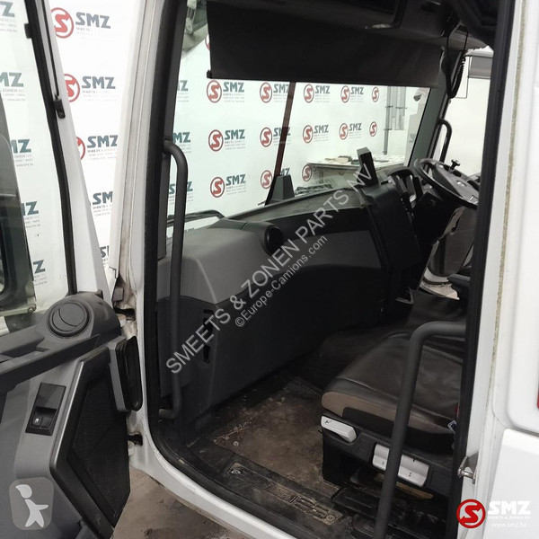 Náhradní díly pro kamiony Renault Occ cabine...