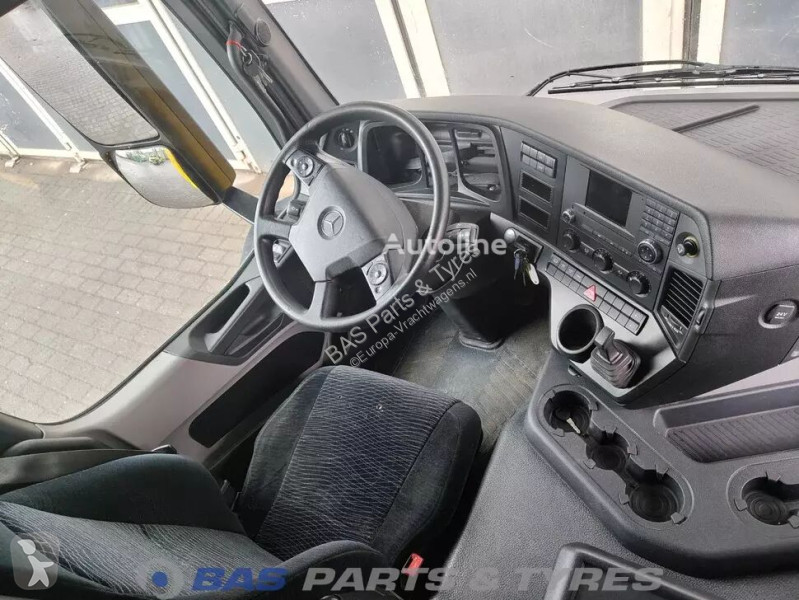 قطع غيار الآليات الثقيلة Mercedes