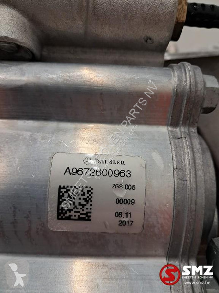 قطع غيار الآليات الثقيلة Mercedes...