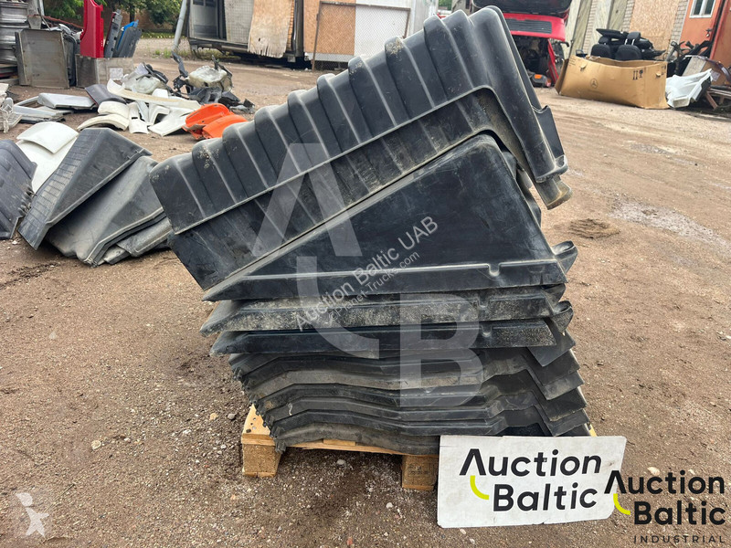قطع غيار الآليات الثقيلة Scania Truck battery...