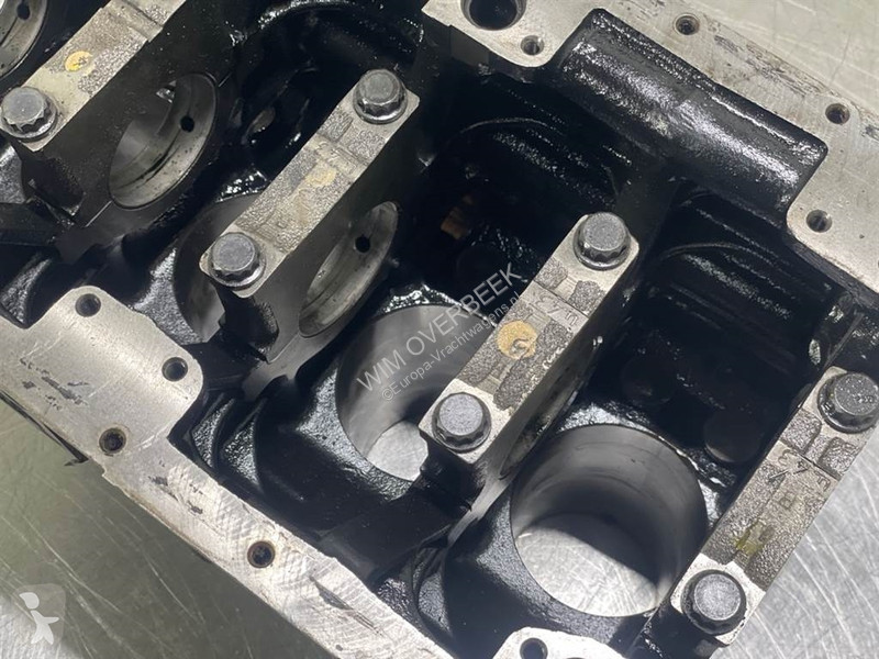 قطع غيار الآليات الثقيلة Ahlmann AS900-Cummins...