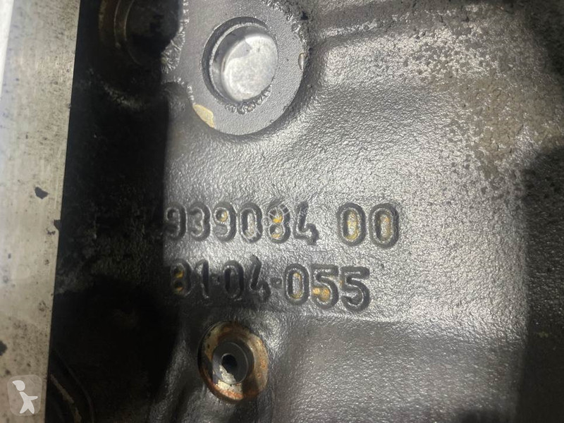 قطع غيار الآليات الثقيلة Hyundai...