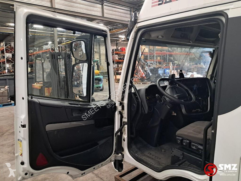 قطع غيار الآليات الثقيلة Iveco Occ Cabine Iveco