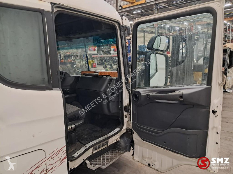 قطع غيار الآليات الثقيلة Scania Occ Cabine...