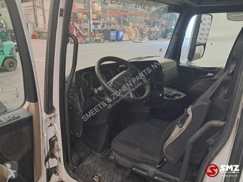 Piese camioane Mercedes Occ Cabine Mercedes...