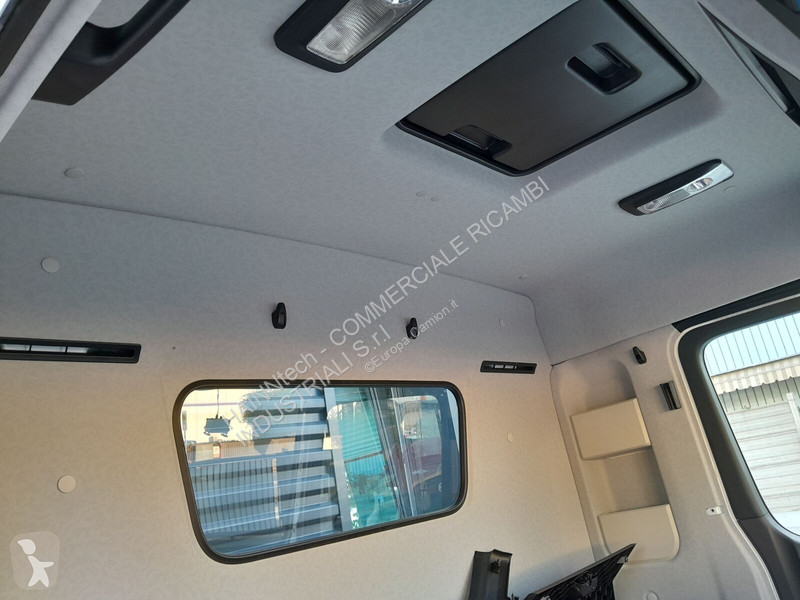 قطع غيار الآليات الثقيلة Mercedes AROCS ACTROS...