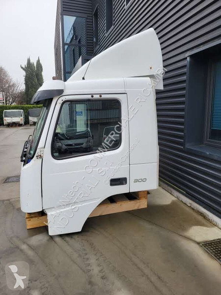 قطع غيار الآليات الثقيلة Volvo - DAY CAB - L1 H1