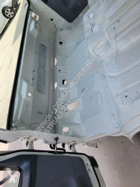 قطع غيار الآليات الثقيلة Mitsubishi Fuso CANTER...