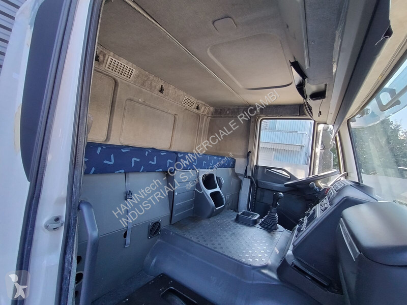 Pezzi di ricambio per mezzi pesanti Iveco...
