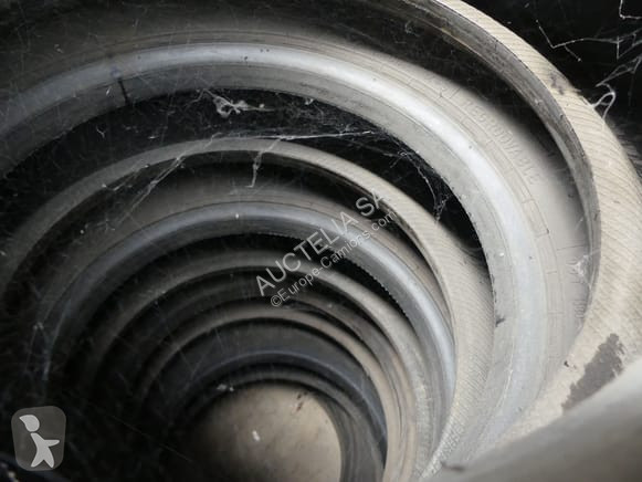 Teherautó-alkatrészek  235/75 R17,5