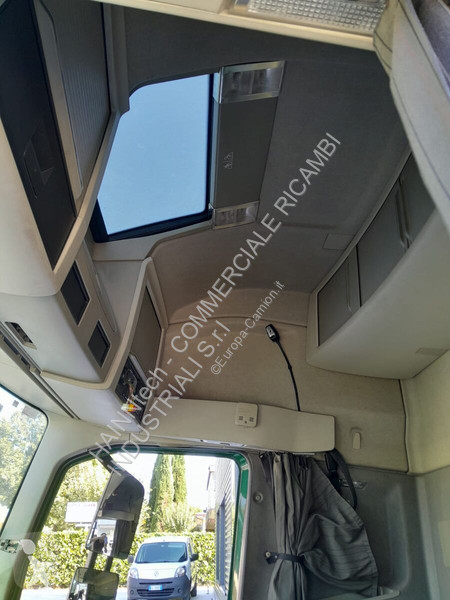 قطع غيار الآليات الثقيلة Volvo 4 GLOBETROTTER...