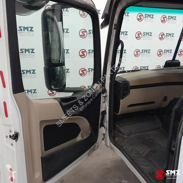 Pièces poids lourds Mercedes Occ cabine RHD...
