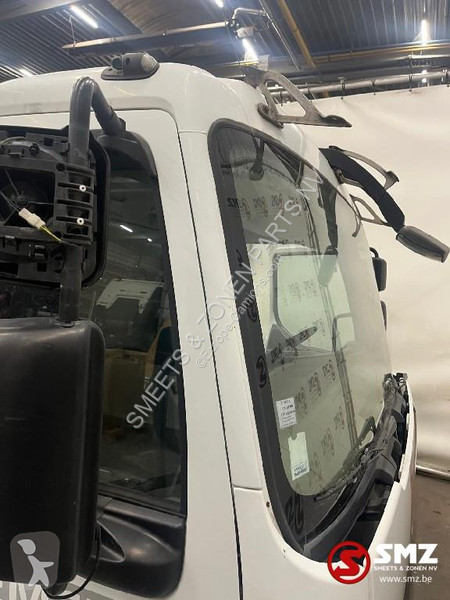قطع غيار الآليات الثقيلة Renault Occ cabine...