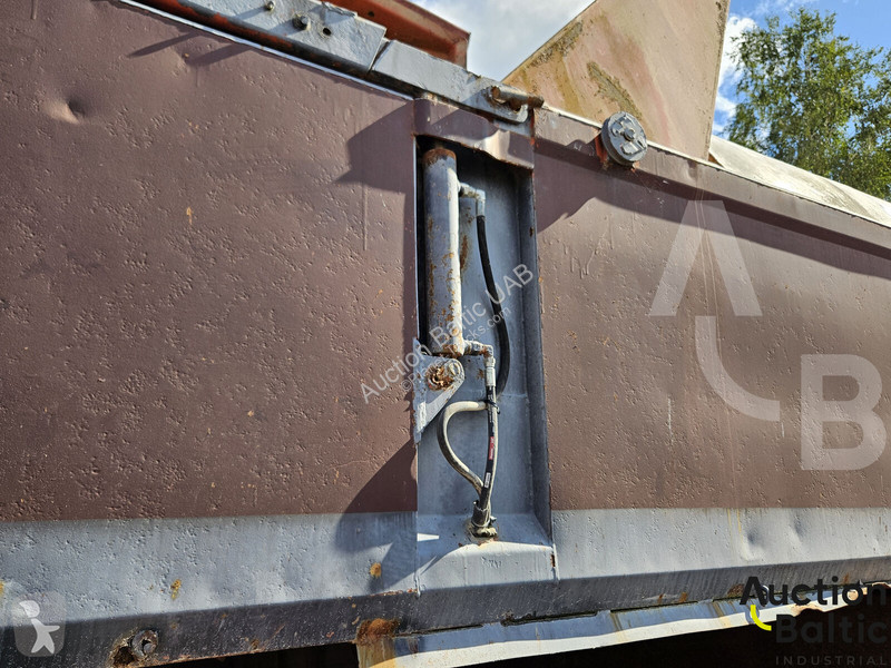 Запчасти для грузовика  truck cargo part with...