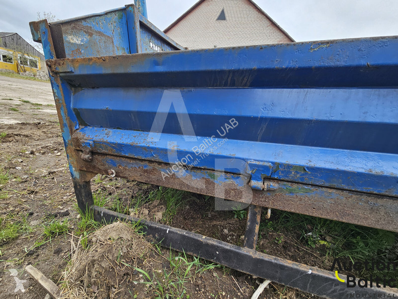 قطع غيار الآليات الثقيلة  cargo part with cylinder