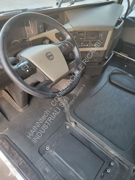 Pezzi di ricambio per mezzi pesanti Volvo 4...