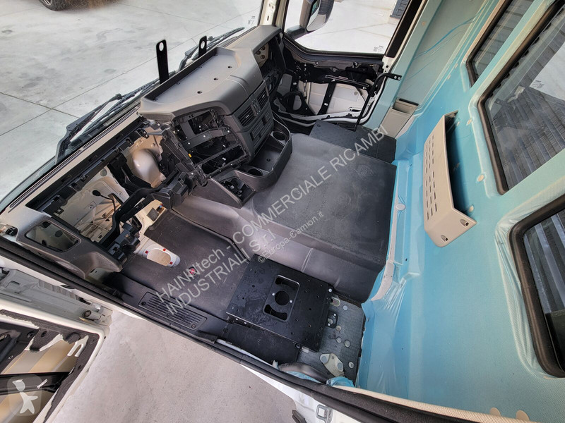 قطع غيار الآليات الثقيلة Iveco STRALIS SWAY...