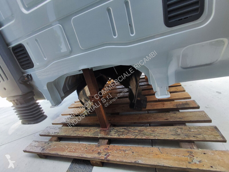 Reservdelar lastbilar Iveco STRALIS HI STREET -...