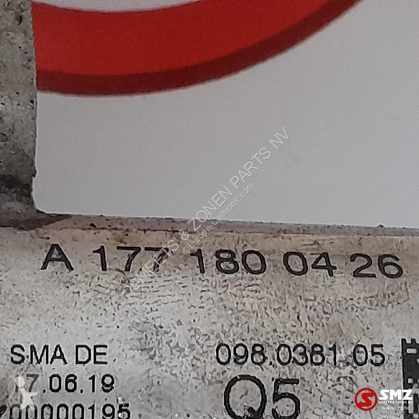 قطع غيار الآليات الثقيلة Mercedes Occ lot...