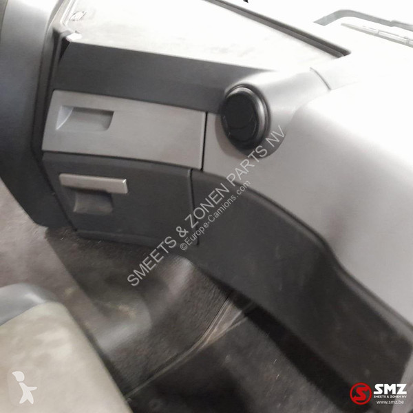 قطع غيار الآليات الثقيلة Renault Occ Cabine...