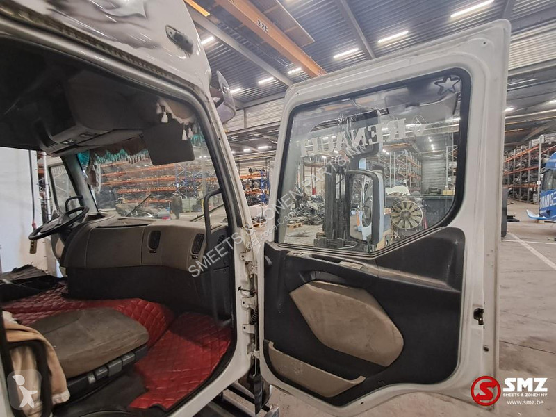 قطع غيار الآليات الثقيلة Renault Occ Cabine...