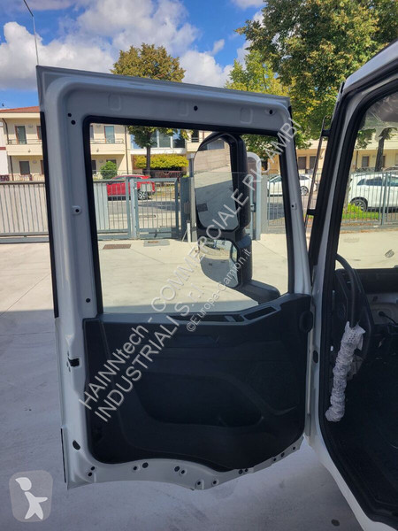 Pezzi di ricambio per mezzi pesanti Iveco X-Way...