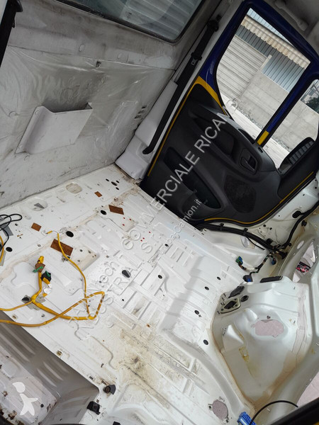 قطع غيار الآليات الثقيلة Iveco DAILY EURO 6...