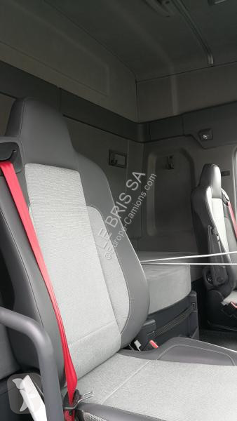 Pièces poids lourds Renault  T440 CABINE...