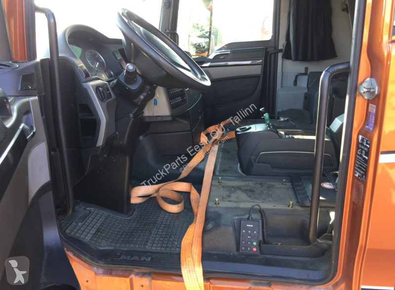 قطع غيار الآليات الثقيلة MAN TGX 33.680 (01.07-)