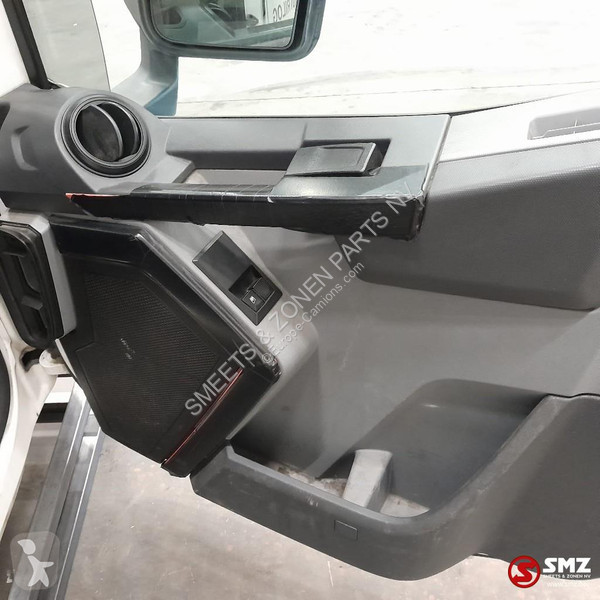 قطع غيار الآليات الثقيلة Renault Occ Cabine...
