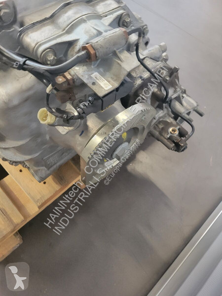 قطع غيار الآليات الثقيلة Mercedes - Arocs