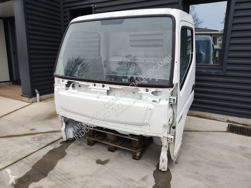 قطع غيار الآليات الثقيلة Mitsubishi Fuso FUSO 