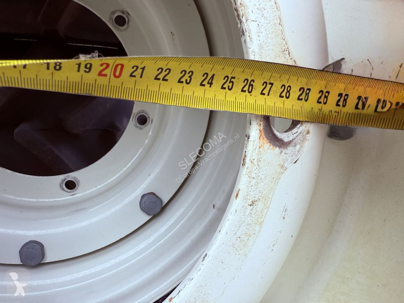 Pièces poids lourds Mitas 420/70R30 & 300/70R20...