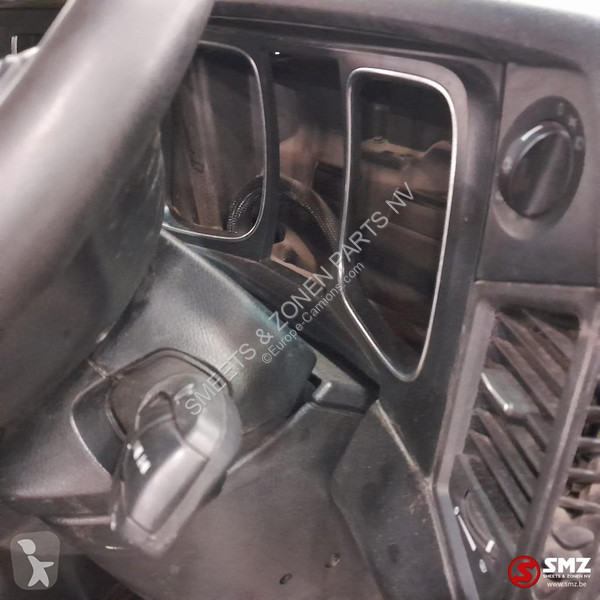 Pièces poids lourds Mercedes Occ cabine RHD...