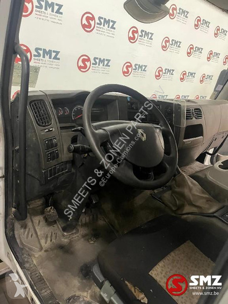 قطع غيار الآليات الثقيلة Renault Occ cabine...