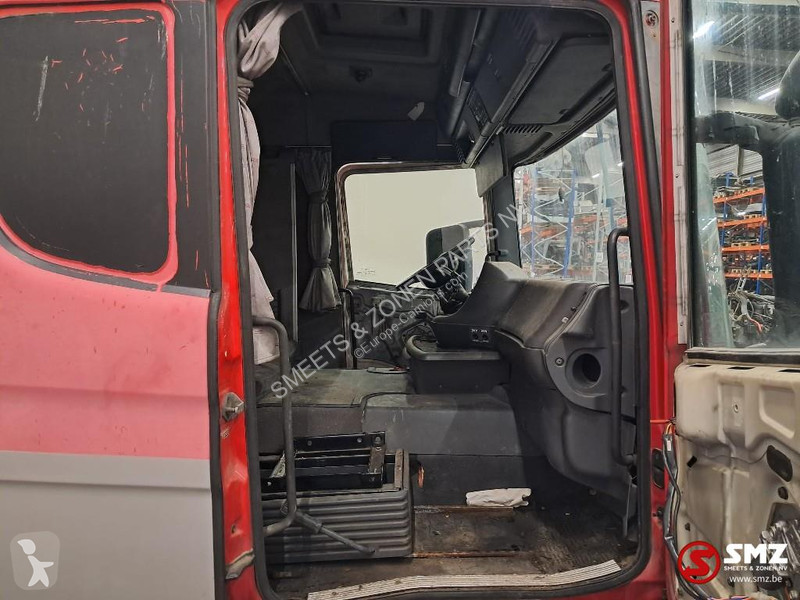 قطع غيار الآليات الثقيلة Scania Occ cabine...