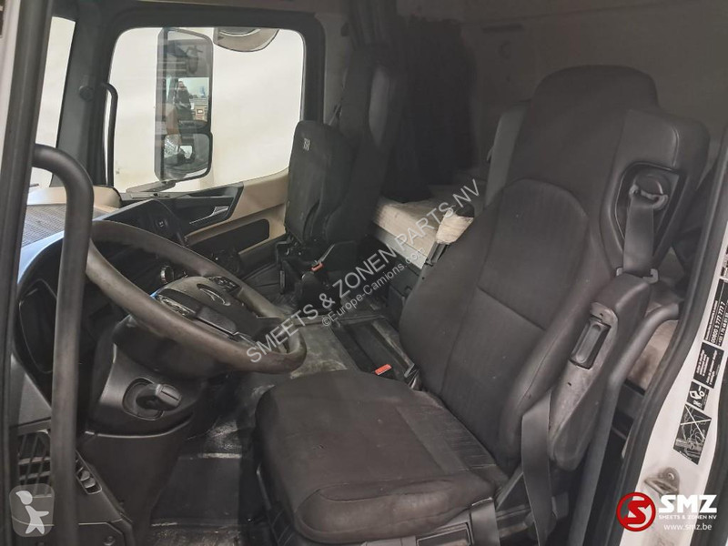 قطع غيار الآليات الثقيلة Mercedes Occ Cabine...