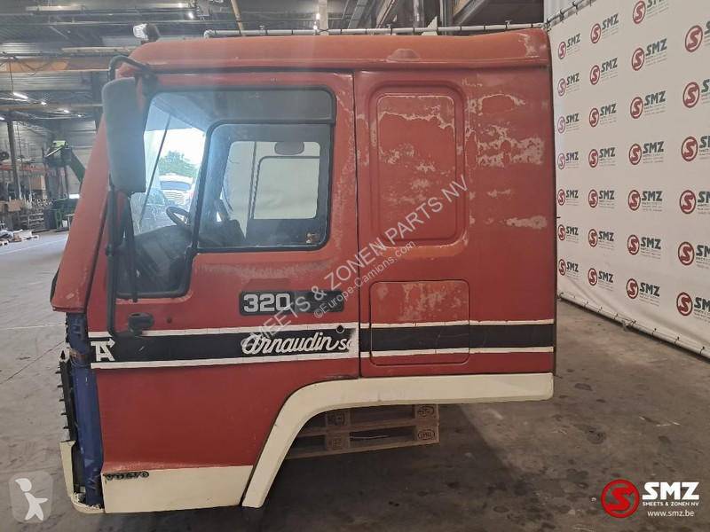 قطع غيار الآليات الثقيلة Volvo Occ Cabine Volvo